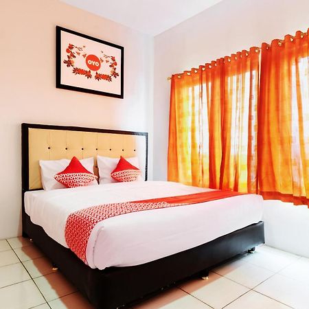 Oyo 622 Bakti Homestay Medan Bagian luar foto