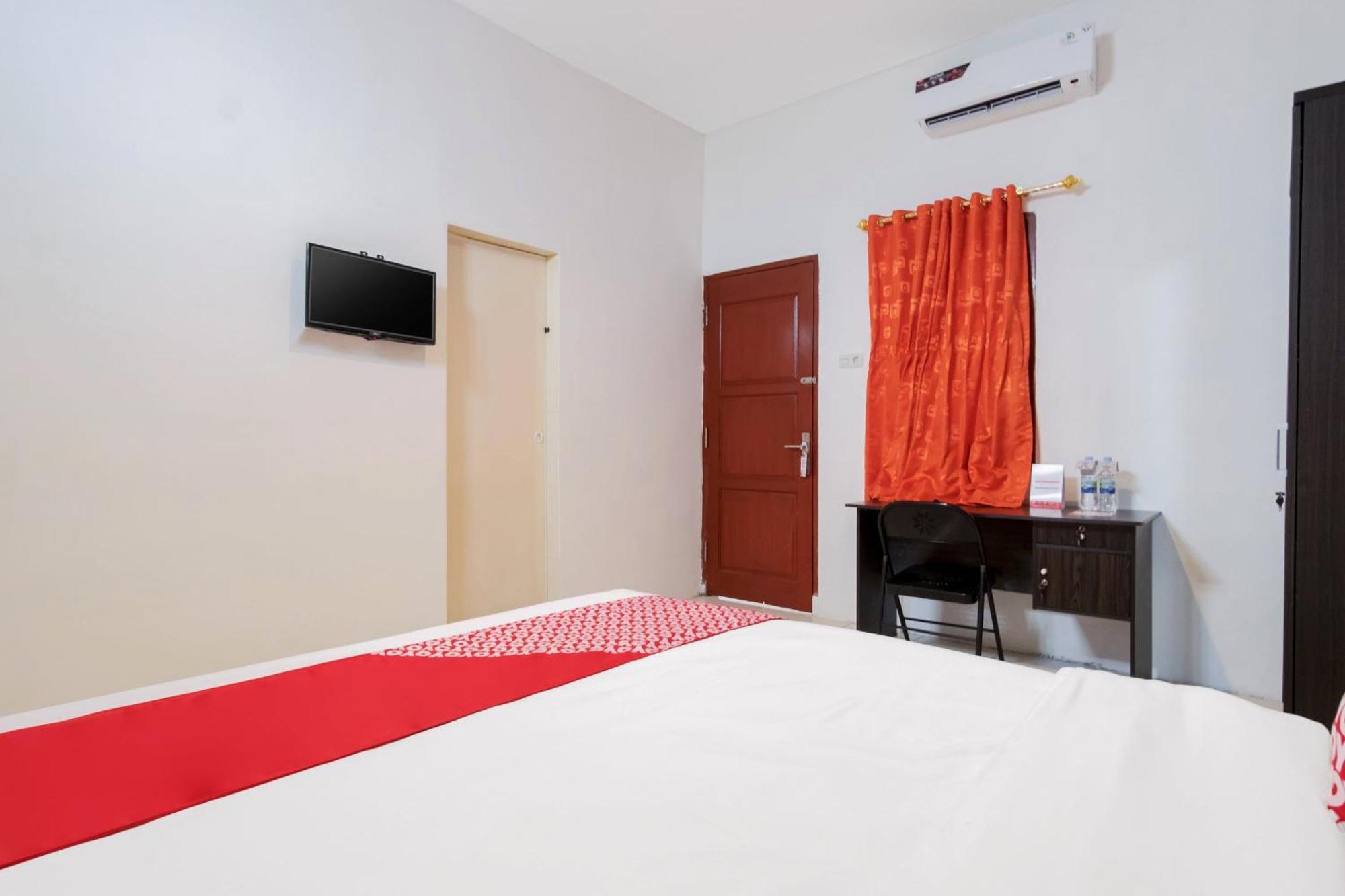 Oyo 622 Bakti Homestay Medan Bagian luar foto
